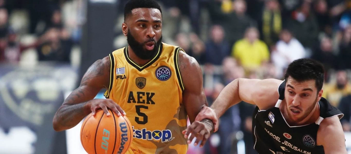 Οπαδοί της ΑΕΚ έκαψαν σημαία του Ισραήλ στο ΟΑΚΑ - Σοβαρός κίνδυνος τιμωρίας για τον «Δικέφαλο» (βίντεο)